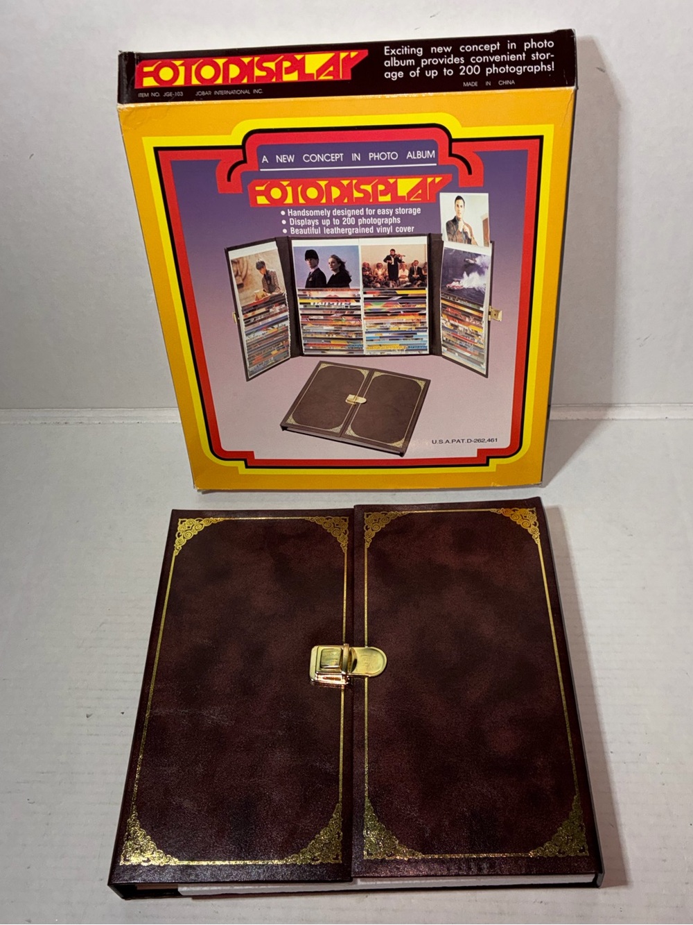NOS Vtg 70s Fotodisplay Photo Album Faux Leather Holds 200 Pictures Tri-Fold